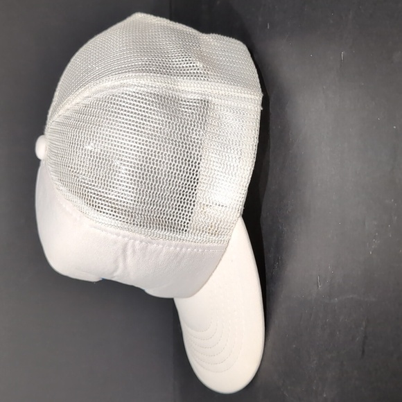 VTG, Greyhound White Trucker Hat with Logo. - Picture 6 of 9